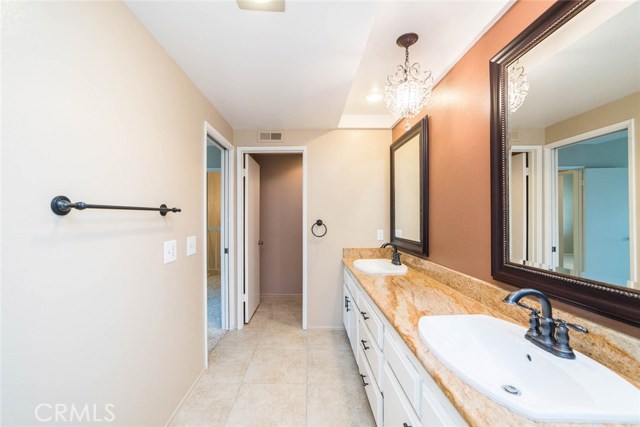 39 Lakeshore, Irvine CA: https://media.crmls.org/medias/3bbcebd5-1a34-4df3-99fd-2d3faff9f9ec.jpg