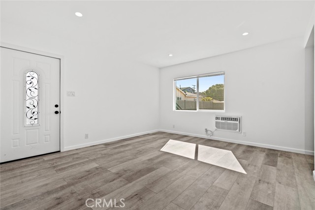 142 S Savannah Street, Los Angeles CA: https://media.crmls.org/medias/3bbd21de-6dfd-4194-9f7d-437375a7d019.jpg