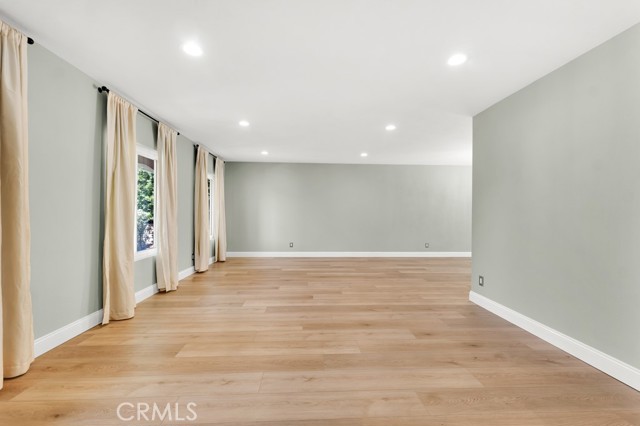 Detail Gallery Image 11 of 49 For 12444 Marva Ave, Granada Hills,  CA 91344 - 4 Beds | 3 Baths