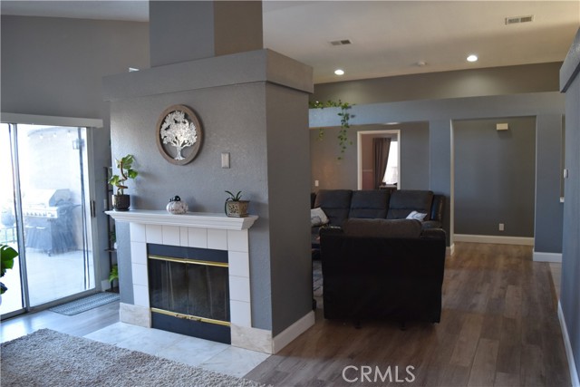 Detail Gallery Image 4 of 18 For 13598 W Nolina, Hesperia,  CA 92344 - 4 Beds | 2 Baths