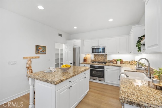 Detail Gallery Image 13 of 40 For 28 Passaflora Ln, Ladera Ranch,  CA 92694 - 3 Beds | 2/1 Baths