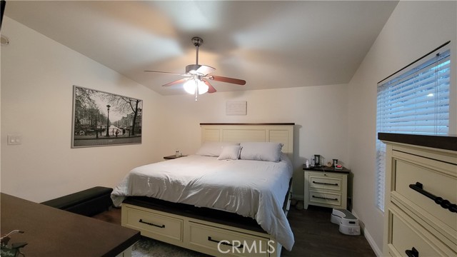 Detail Gallery Image 9 of 22 For 5815 E La Palma #287,  Anaheim,  CA 92807 - 4 Beds | 2 Baths