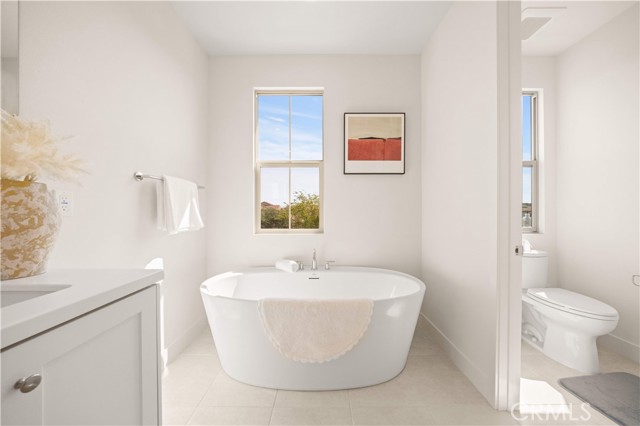 Detail Gallery Image 16 of 30 For 310 Carefree, Irvine,  CA 92618 - 4 Beds | 3 Baths