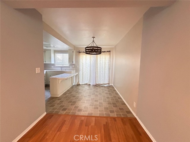 Detail Gallery Image 3 of 12 For 427 E Park Ave #2,  Santa Maria,  CA 93454 - 2 Beds | 1/1 Baths