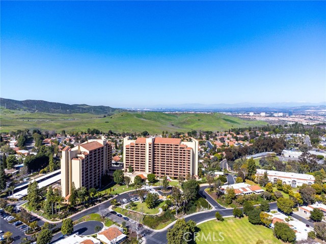 24055 Paseo Del Lago, Laguna Woods CA: https://media.crmls.org/medias/3bc15f80-a2a7-4319-9d34-383b8a99ba03.jpg