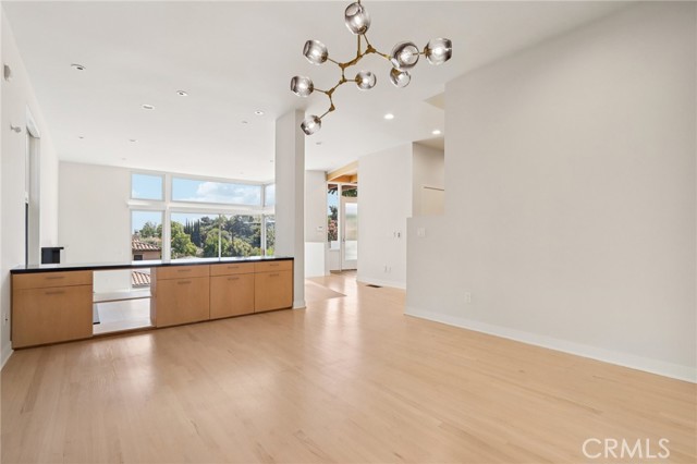 Detail Gallery Image 29 of 75 For 13424 Contour Dr, Sherman Oaks,  CA 91423 - 3 Beds | 4 Baths