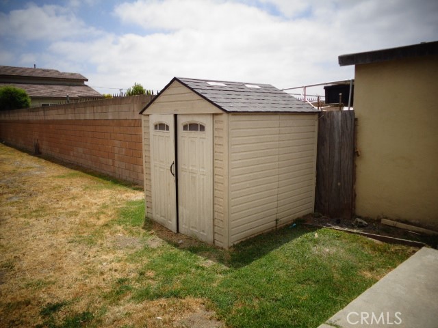 15728 Stevens Avenue, Bellflower CA: https://media.crmls.org/medias/3bc21254-127a-4ec0-99b4-bc34fe9adc4d.jpg