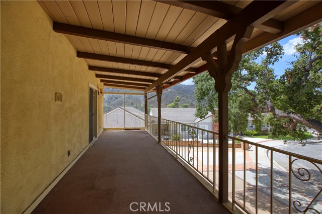 3950 Hamilton Lane, La Crescenta CA: https://media.crmls.org/medias/3bc23809-af26-4148-9bed-204d2dc9cba4.jpg