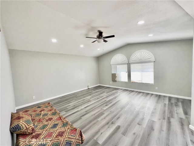 Detail Gallery Image 2 of 17 For 465 Camino Grande, San Jacinto,  CA 92582 - 2 Beds | 2 Baths