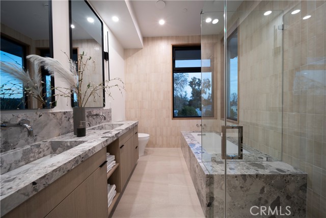 Image 11 of 26 For 4519 Saint Clair Avenue