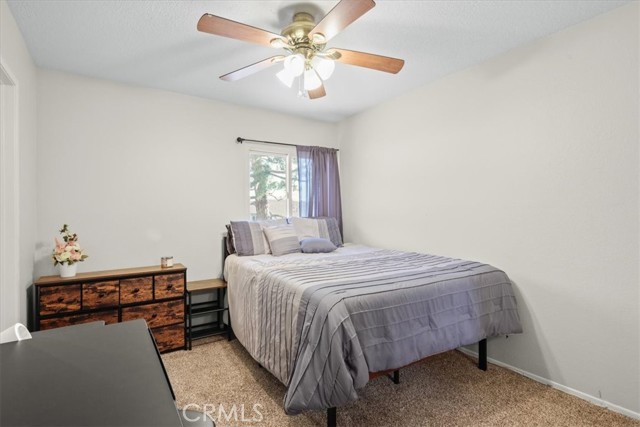 Detail Gallery Image 24 of 70 For 15717 Rosehaven Ln, Canyon Country,  CA 91387 - 3 Beds | 2/1 Baths