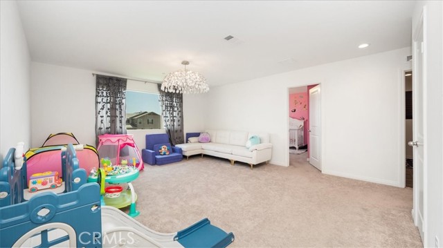 Image 18 of 40 For 773 Pinehurst Street