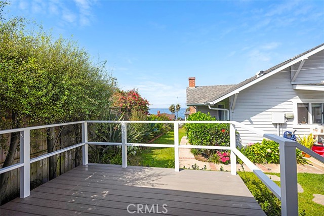 Detail Gallery Image 3 of 11 For 651 Glenneyre, Laguna Beach,  CA 92651 - 2 Beds | 1 Baths