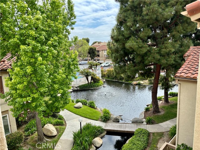 16521 Grunion Lane, Huntington Beach CA: https://media.crmls.org/medias/3bc37a14-7cb1-4d23-99d7-a2f04983e722.jpg