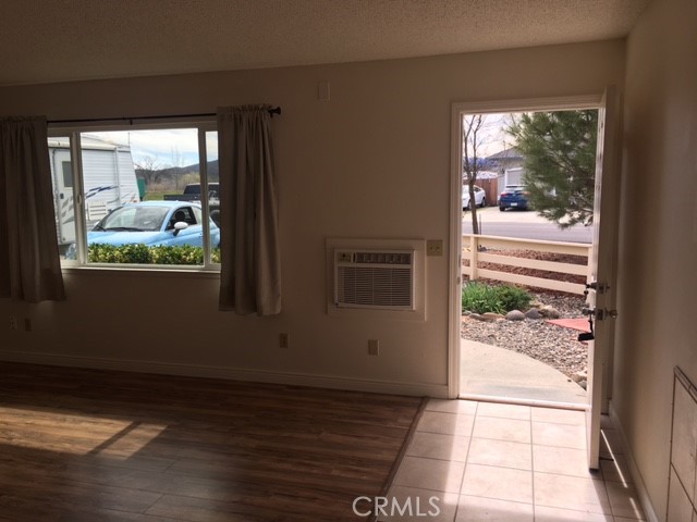 18745 Magnolia Court, Hidden Valley Lake CA: https://media.crmls.org/medias/3bc38e67-59e0-4cf8-8715-4a18fa0cb89a.jpg