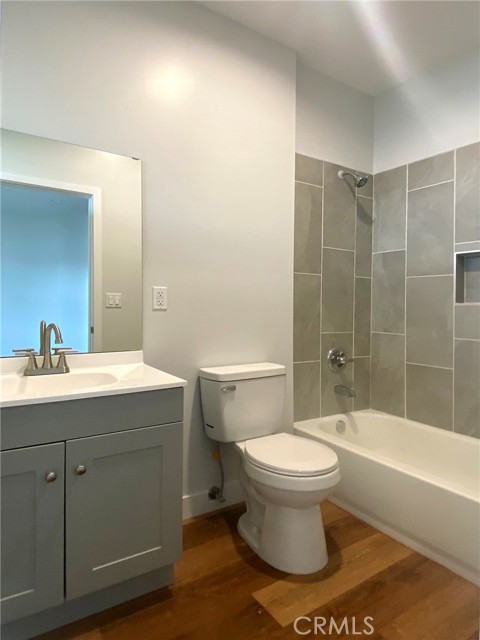 Detail Gallery Image 17 of 17 For 300 E Alhambra Rd #E,  Alhambra,  CA 91801 - 2 Beds | 3 Baths