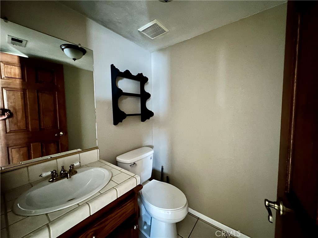 https://media.crmls.org/medias/3bc3ca8b-1b92-4bbc-8161-596daac06149.jpg?preset=X-Large