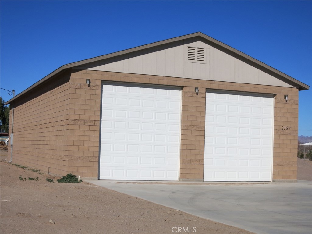 2187 E Pescador Drive