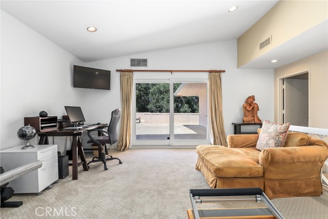 Detail Gallery Image 20 of 35 For 23731 Park Madrid, Calabasas,  CA 91302 - 4 Beds | 3/1 Baths