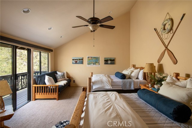 942 Lake Edge, Lake Arrowhead, CA 92352