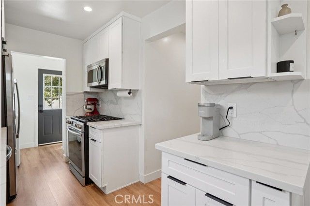 4870 W 133rd Street, Hawthorne CA: https://media.crmls.org/medias/3bc51e28-632b-45f0-b6bc-bb5fe563b288.jpg