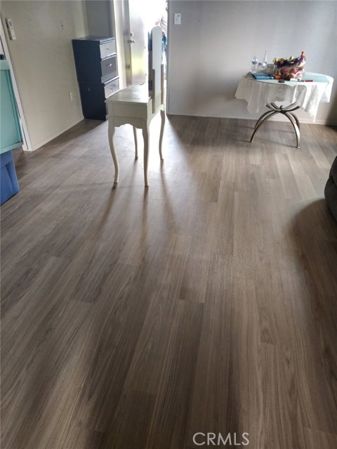 809 S B Street, Madera CA: https://media.crmls.org/medias/3bc57d10-b5cd-441a-b8b9-e052395d7c71.jpg