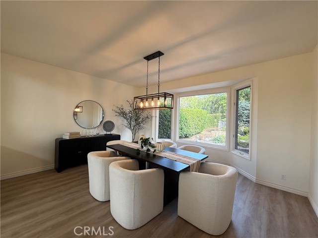 20 Meadow Wood Drive, Coto de Caza CA: https://media.crmls.org/medias/3bc640ee-680d-4485-b06e-f93da3af8056.jpg