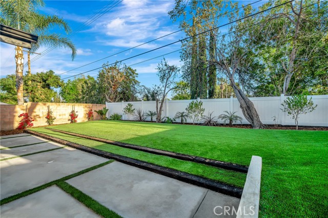 Detail Gallery Image 40 of 41 For 24250 Friar St, Woodland Hills,  CA 91367 - 4 Beds | 4 Baths