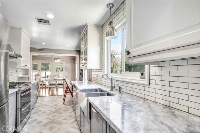 6663 Sale Avenue photo 4