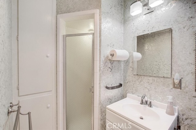 609 15th Street, Manhattan Beach, California 90266, 5 Bedrooms Bedrooms, ,1 BathroomBathrooms,Residential,Sold,15th,SB21193724