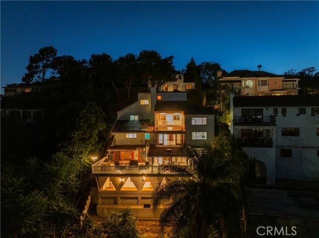 3916 Carnavon Way, Los Angeles CA: https://media.crmls.org/medias/3bc93915-7574-42c7-8673-f011a55eb067.jpg