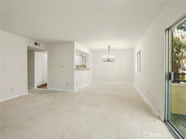 6724 Hillpark Drive, 302 photo 14