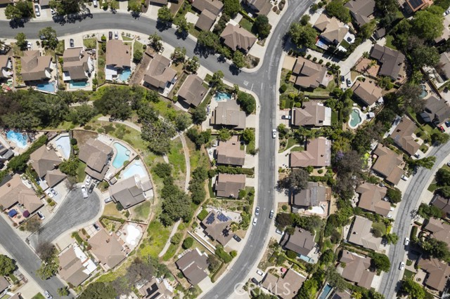 836 Via Alameda, San Dimas CA: https://media.crmls.org/medias/3bca3baf-c3b7-4b2d-be55-16ff42ac80cf.jpg