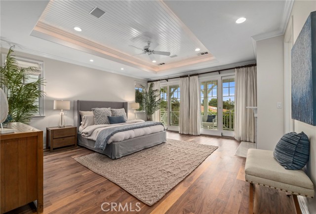 652 26th Street, Manhattan Beach, California 90266, 5 Bedrooms Bedrooms, ,2 BathroomsBathrooms,Residential,Sold,26th,SB21213872