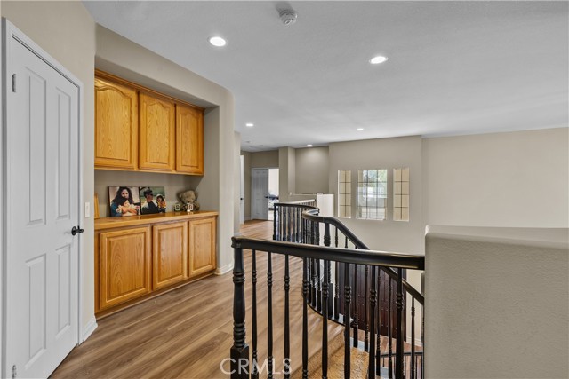 Detail Gallery Image 24 of 61 For 15355 Michael Crest Dr, Canyon Country,  CA 91387 - 5 Beds | 3/1 Baths