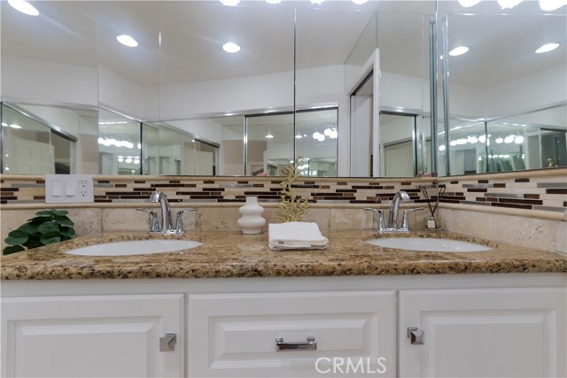 Detail Gallery Image 35 of 40 For 302 San Nicholas, Laguna Beach,  CA 92651 - 2 Beds | 2/1 Baths