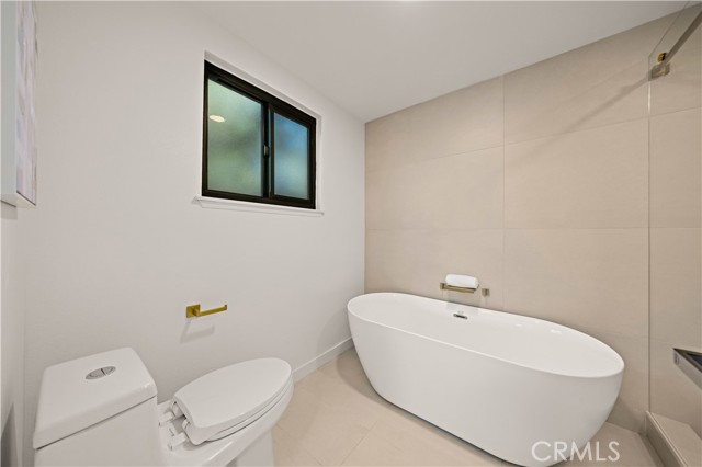 4700 Emerald Avenue, La Verne CA: https://media.crmls.org/medias/3bcd571f-f931-4f19-b014-27650fc122a8.jpg