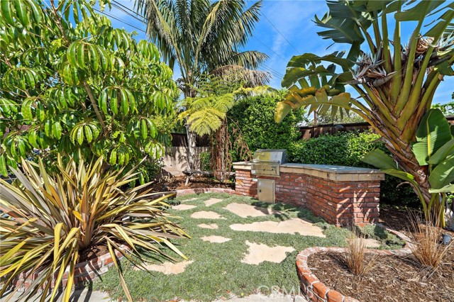 Detail Gallery Image 35 of 38 For 16805 Redwood St, Fountain Valley,  CA 92708 - 4 Beds | 3 Baths