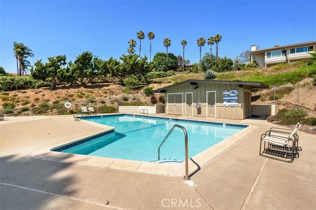 81 Via Larga Vista, Bonsall CA: https://media.crmls.org/medias/3bce13e4-0e75-4465-a6ad-4f79b7278e5b.jpg