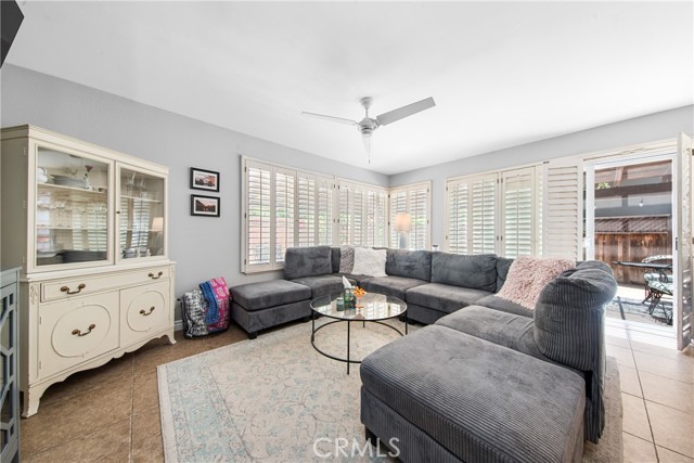 2060 Belgrave Court, Simi Valley CA: https://media.crmls.org/medias/3bce6c69-d055-49b7-8d94-2d77d5b4d1d5.jpg
