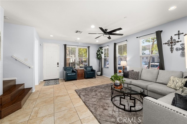 Detail Gallery Image 6 of 36 For 12549 Marco Ln, Corona,  CA 91752 - 4 Beds | 2/1 Baths