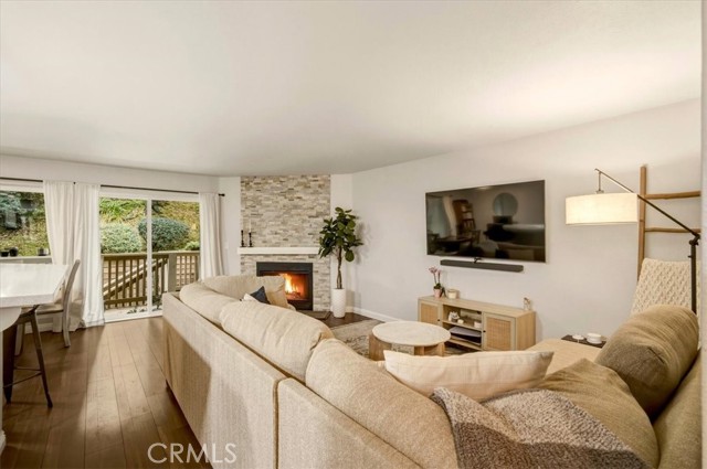 Detail Gallery Image 11 of 48 For 909 Lotus Cir, San Dimas,  CA 91773 - 2 Beds | 2 Baths