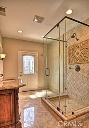 Detail Gallery Image 14 of 26 For 621 Loretta Dr, Laguna Beach,  CA 92651 - 5 Beds | 4/1 Baths