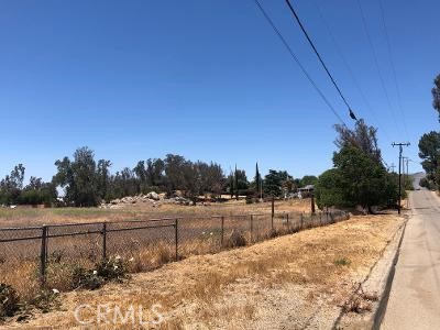 Detail Gallery Image 4 of 19 For 27475 Cornell, Hemet,  CA 92544 - – Beds | – Baths