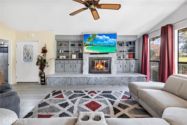 Detail Gallery Image 8 of 50 For 1296 Brentwood Way, Hemet,  CA 92545 - 2 Beds | 2 Baths