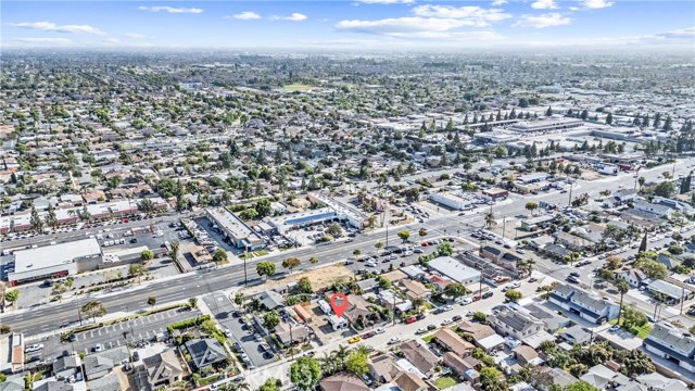1704 W 2nd Street, Santa Ana CA: https://media.crmls.org/medias/3bd05ea3-d53c-478b-baed-bf08b8264231.jpg