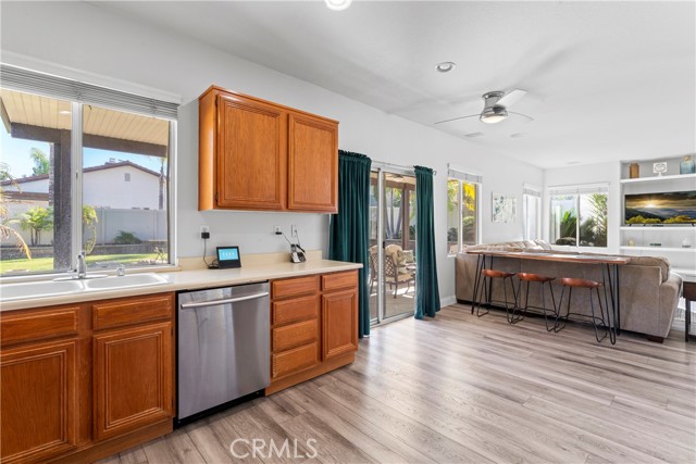 Detail Gallery Image 16 of 46 For 1456 Roadrunner, Corona,  CA 92881 - 3 Beds | 2/1 Baths