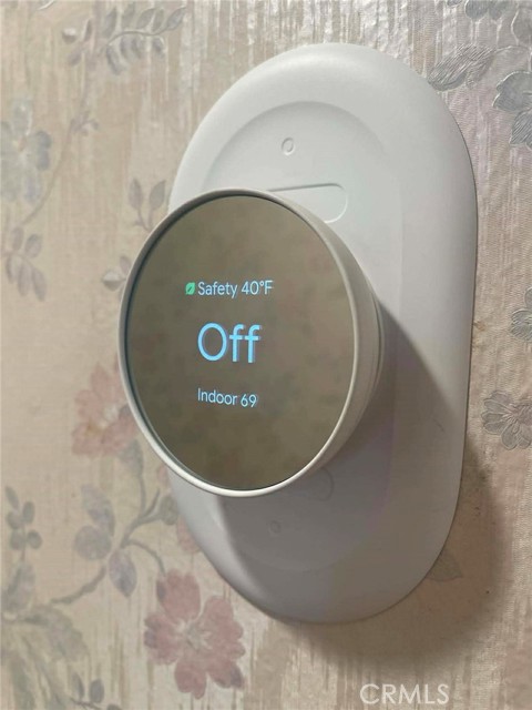 Detail Gallery Image 18 of 23 For 2606 Cañada Bld #201,  Glendale,  CA 91208 - 3 Beds | 2 Baths