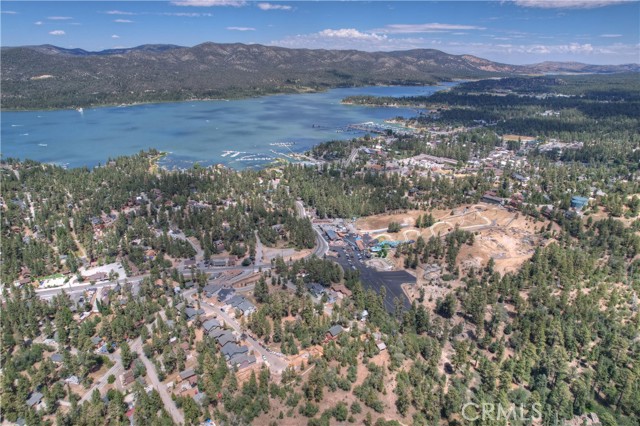 Detail Gallery Image 2 of 3 For 828 Talmadge Rd, Big Bear Lake,  CA 92315 - 4 Beds | 4/1 Baths