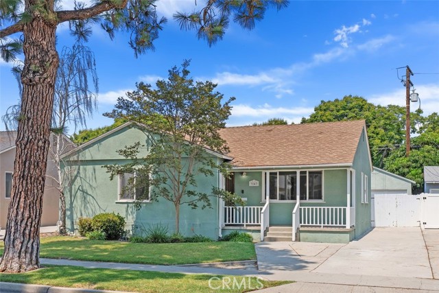 3842 Knoxville Avenue, Long Beach CA: https://media.crmls.org/medias/3bd18470-0edd-4a72-b699-10aa6d51f732.jpg
